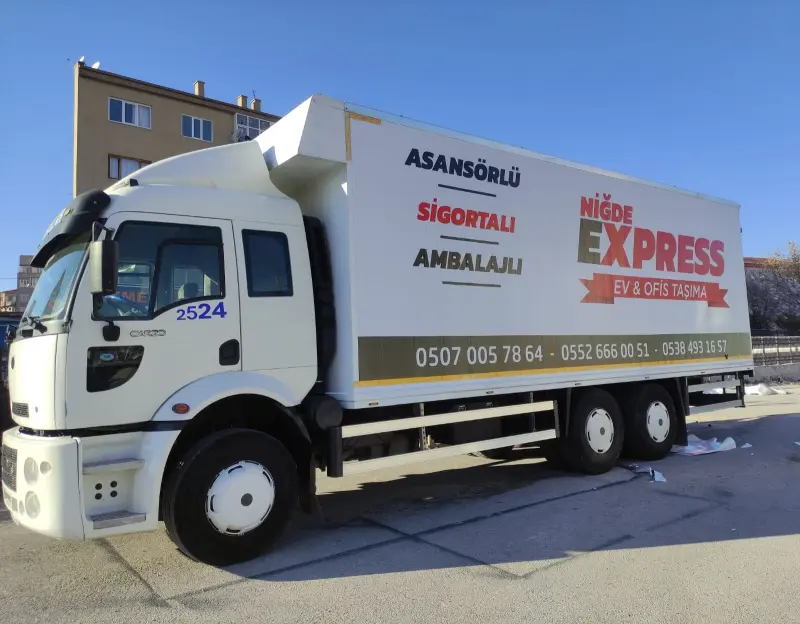 Niğde Express nakliye kamyonu